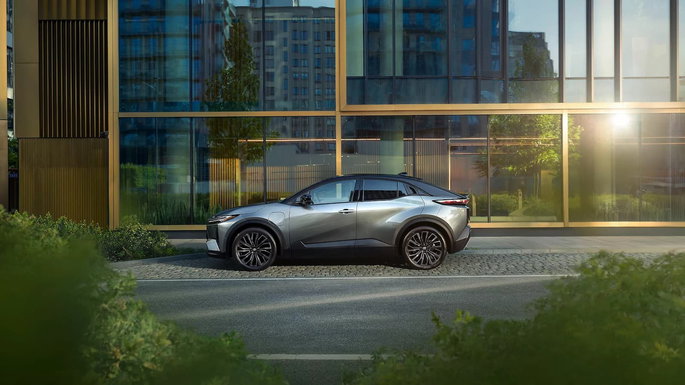 Toyota C-HR+