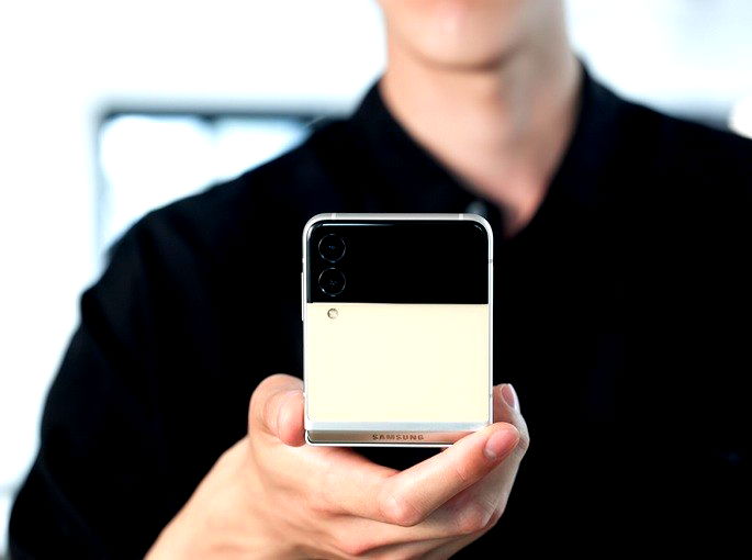 Samsung Galaxy Z Flip 3