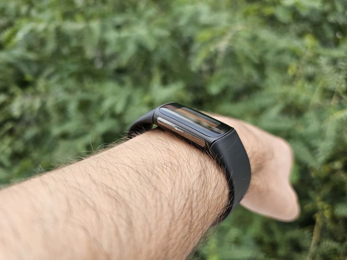 Fitbit Charge 6
