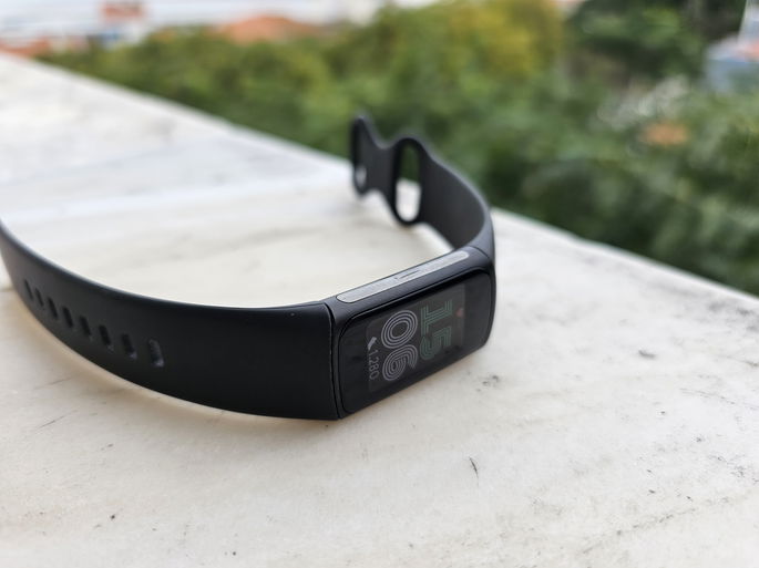 Fitbit Charge 6
