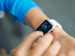 2 smartwatches Xiaomi com preços abaixo dos 100 euros