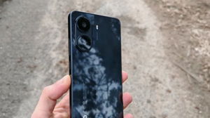 2 telemóveis até 250€ que podem ser a prenda perfeita de Natal