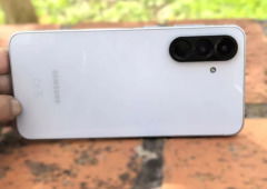 2 telemóveis gama-média da Samsung que têm feito sucesso ultimamente