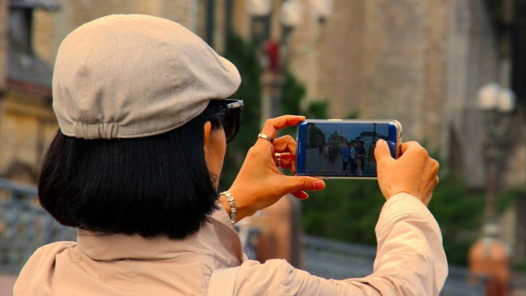 4 diferenças entre smartphones topo de gama e gama média: os sacrifícios que tens de aceitar