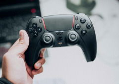 4 jogos de PS5 com avaliações de excelência e preço inferior a 25€