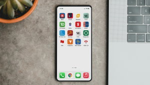 5 apps oficiais do Estado português que deviam estar em todos os telemóveis