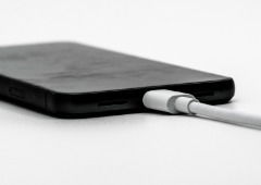 5 coisas que nunca deves ligar à porta USB do teu smartphone