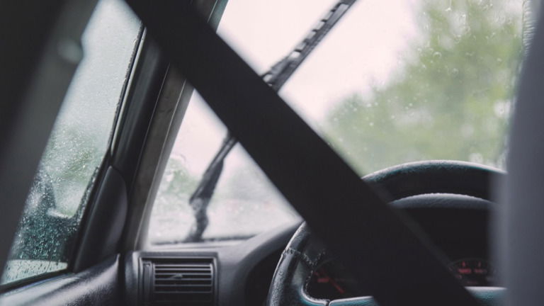 5 cuidados especiais que todos os condutores devem ter em dias de chuva