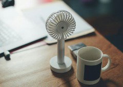 5 gadgets abaixo de 50 € para manter a casa (e a ti) frescos este verão