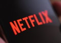 5 séries que estrearam na Netflix esta semana. Para partir o coco a rir