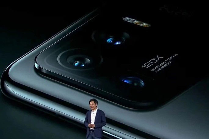 Lei Jun, CEO da Xiaomi, durante a apresentação do Mi 11 Ultra