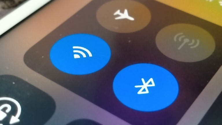 A definição do Bluetooth que deves verificar já no teu telemóvel