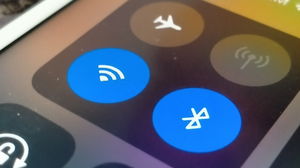 A definição do Bluetooth que deves verificar já no teu telemóvel