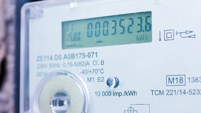 A definição do contador de eletricidade que deves verificar já