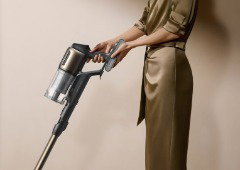 A Dreame lançou um aspirador flexível que te poupa as costas e lava o chão