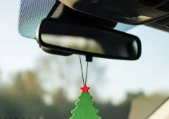 A função do retrovisor que a maioria dos condutores portugueses nunca usou