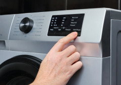 A hora certa para ligar a máquina de lavar e poupar na fatura da eletricidade