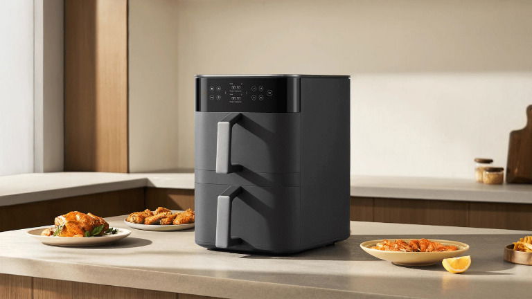 A airfryer compacta da Xiaomi que cozinha 4 pratos de uma vez e queremos já em Portugal