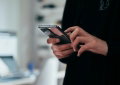 A tua privacidade pode estar em risco. 3 coisas que deves desligar já no smartphone