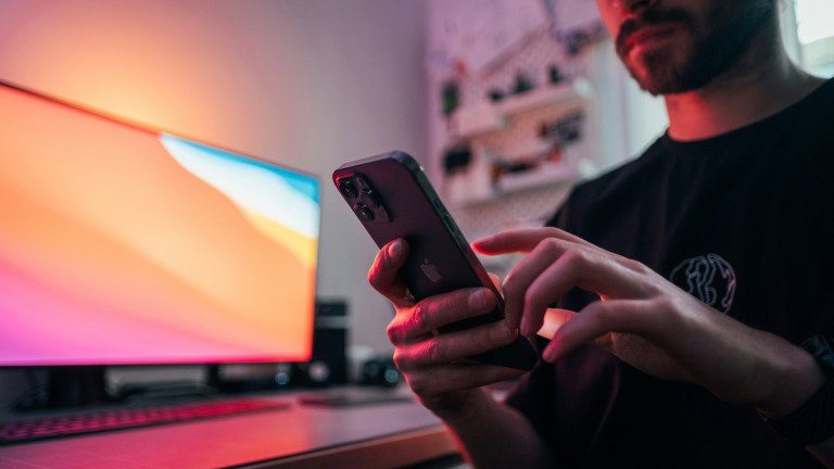 Adeus X? Chegou a "W", a nova rede social europeia que quer acabar com o antigo Twitter