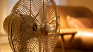 Afinal, esta é que é a posição correta da ventoinha durante uma onda de calor