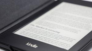 Amazon corrige finalmente falha histórica nestes modelos do Kindle e traz funcionalidade há muito pedida