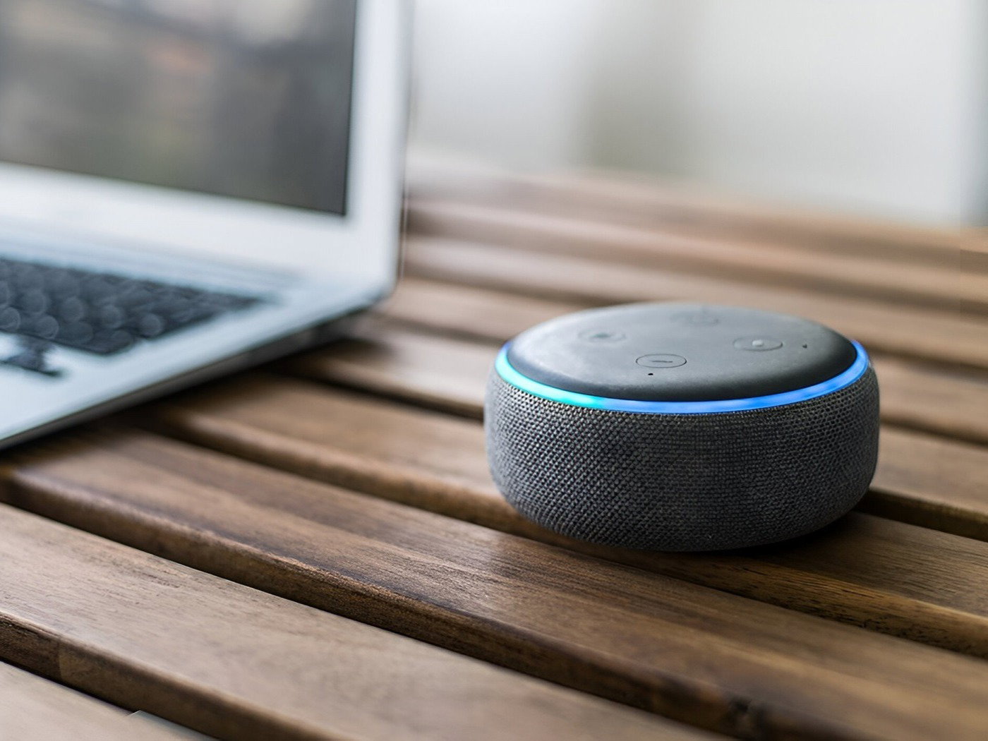 Amazon explica porque está tão difícil criar uma Alexa mais inteligente ...