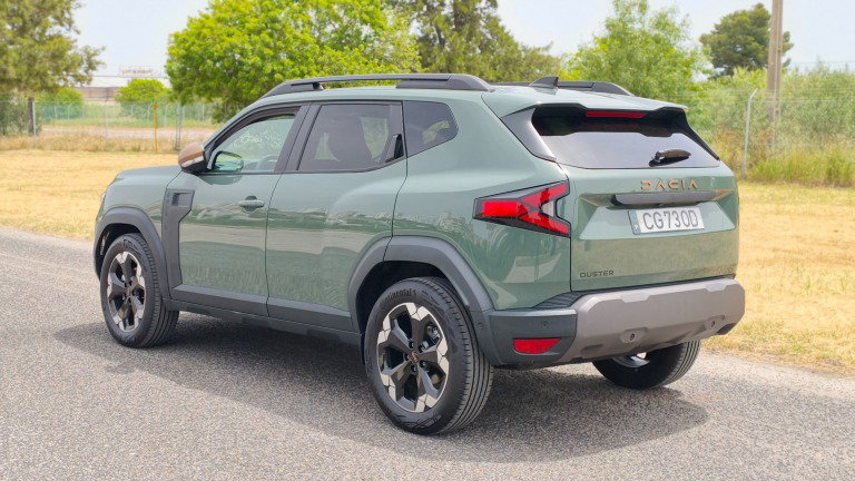 Andei mais de 1000 km com o Dacia Duster para ver quantos km faz sem abastecer