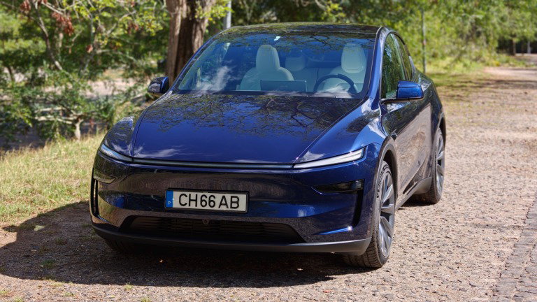 Andei mais de 1800 km com o Tesla Model Y de 7 lugares: quais os consumos reais