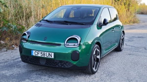 Andei um mês com o Renault Twingo elétrico a carregar na rua: eis o resultado