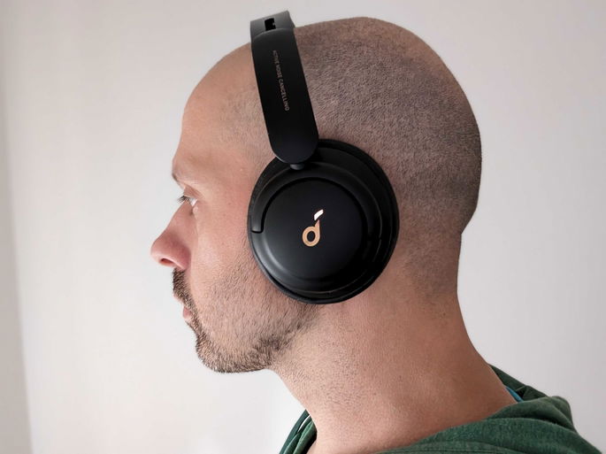 Headphones Anker Q30 de Perfil