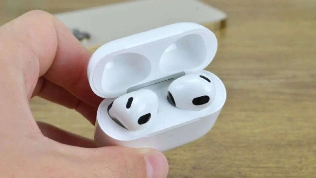 Apple AirPods
