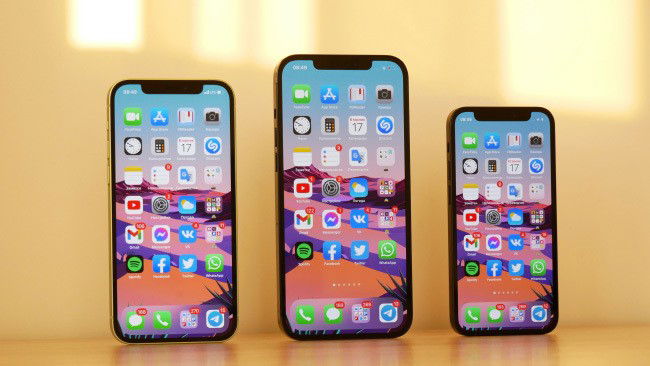Apple iPhone 12
