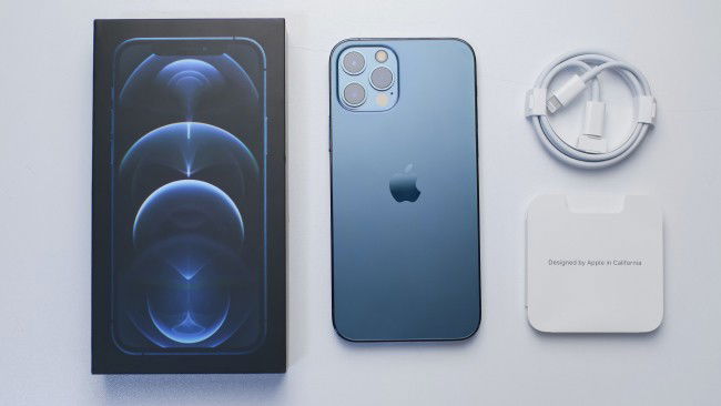 Apple iPhone 12