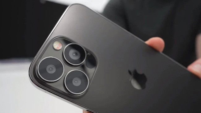 Apple iPhone 13