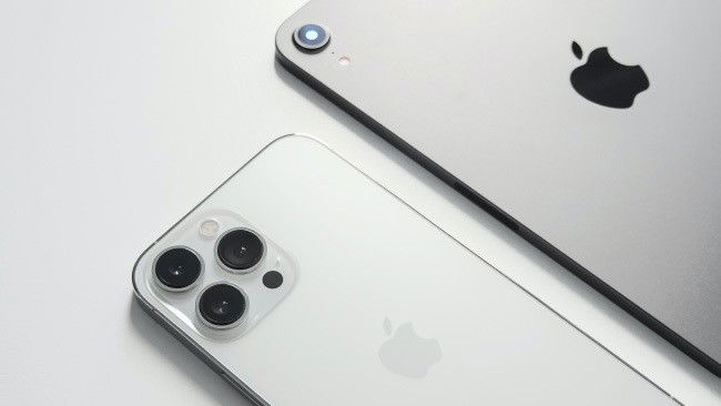 Apple iPhone 13
