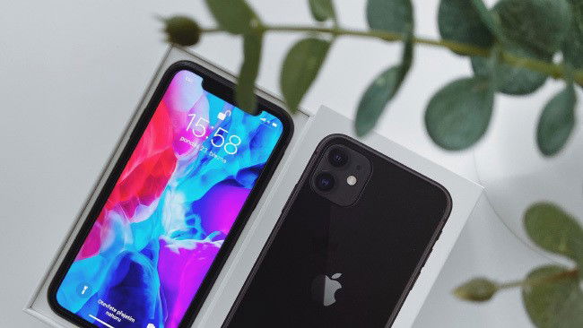 Apple iPhone 13 FaceID