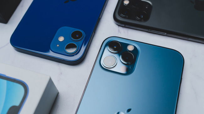 Apple iPhone 13