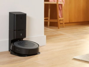 Aspirador robô Roomba com esvaziamento automático em promoção apetitosa