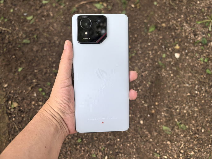 Asus ROG Phone 9 painel traseiro
