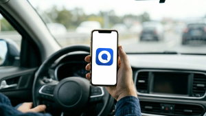 Atenção, condutores: Já não precisas destes 4 documentos físicos no carro (basta a app Gov.pt)