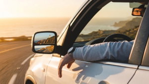 Atenção, portugueses: conduzir só com uma mão no volante pode dar multa pesada