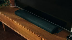 Áudio fraco na tua soundbar? O segredo está nas definições da TV