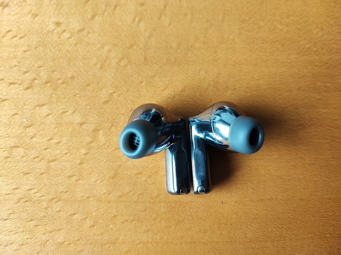 imagem dos auriculares Huawei FreeBuds Pro 3