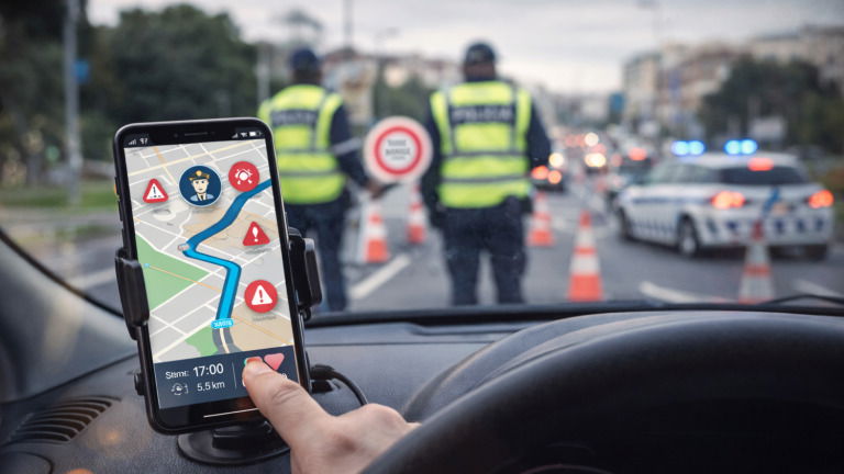 Avisar sobre operações STOP nas redes sociais é legal em Portugal?