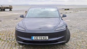 Baterias LFP do Tesla Model 3 impressionam após 160 mil km