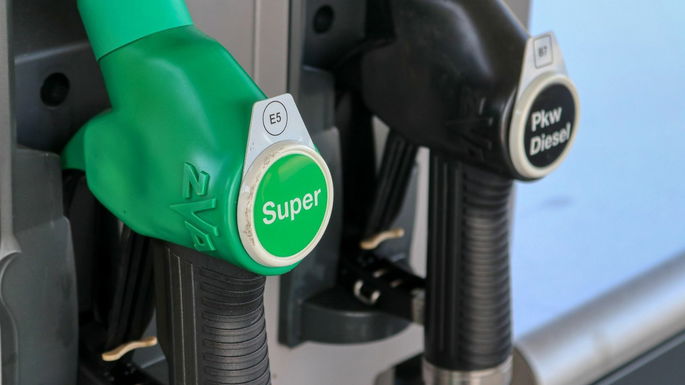 imagem de um posto de gasolina
