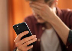 Browsers no iPhone têm falha crítica de segurança. Eis o que fazer