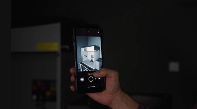 Ulefone na m&atilde;o de uma pessoa