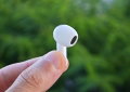 Cada vez há menos fones sem ponta de silicone. Porquê?